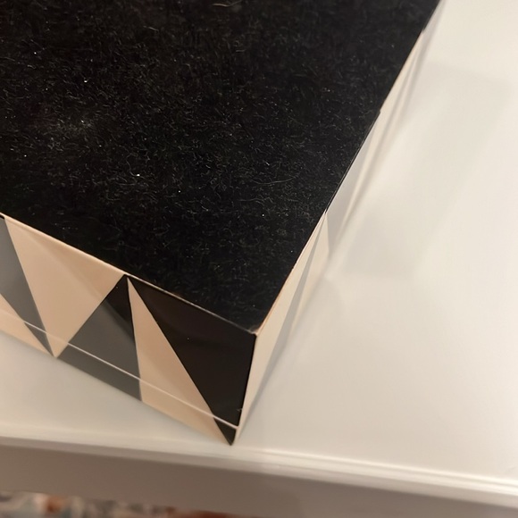 Jonathan Adler MEDIUM OP ART LACQUER BOX - Picture 13 of 17